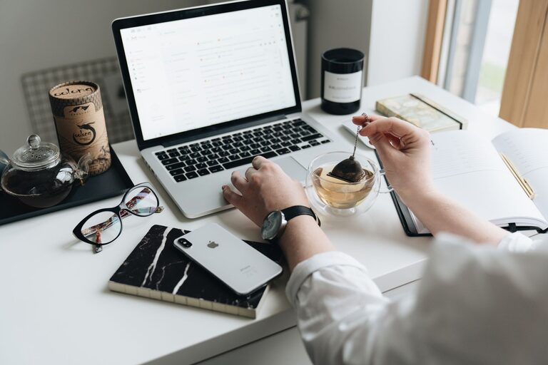 How to Keep Your Emails Under Control: Simple Tips for Inbox Management